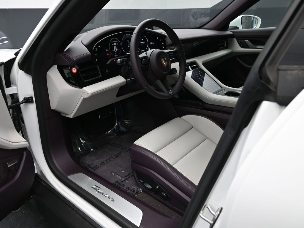 New 2025 Porsche Taycan image 4