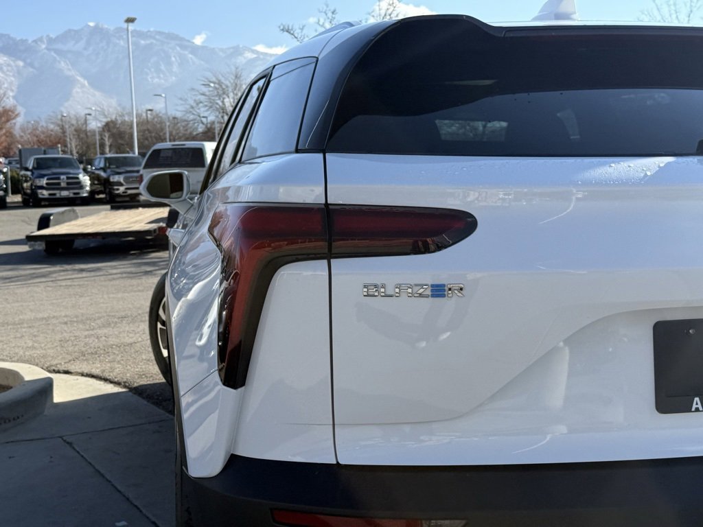 Used 2024 Chevrolet Blazer EV LT image 32