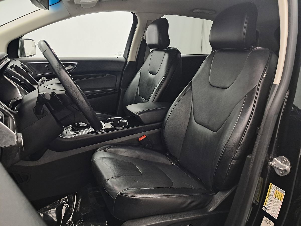 Used 2017 Ford Edge Titanium FWD image 9