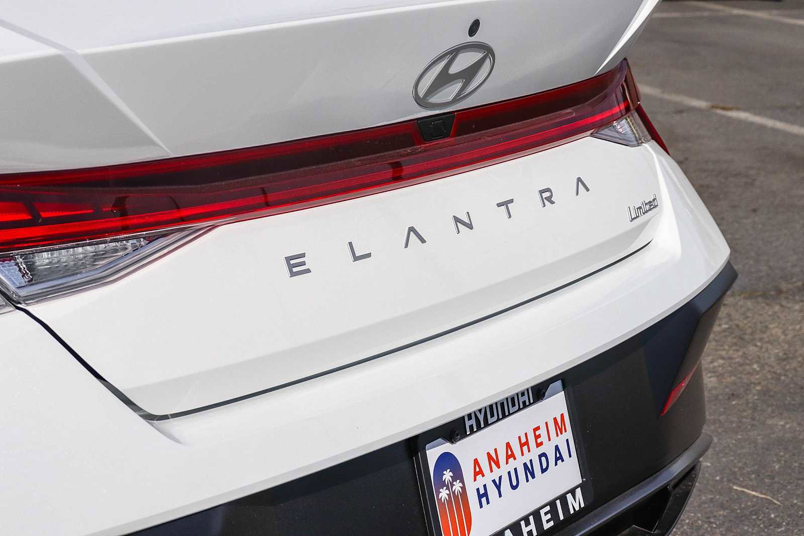 New 2026 Hyundai Elantra Limited FWD image 10