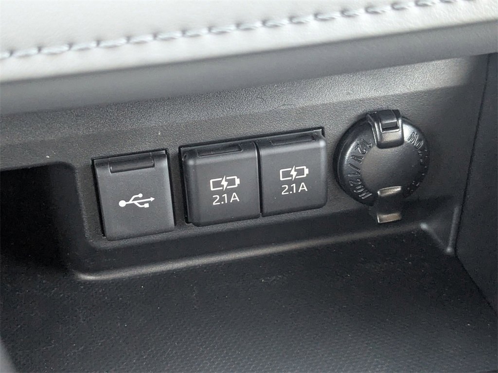 Used 2021 Toyota Highlander Platinum image 25