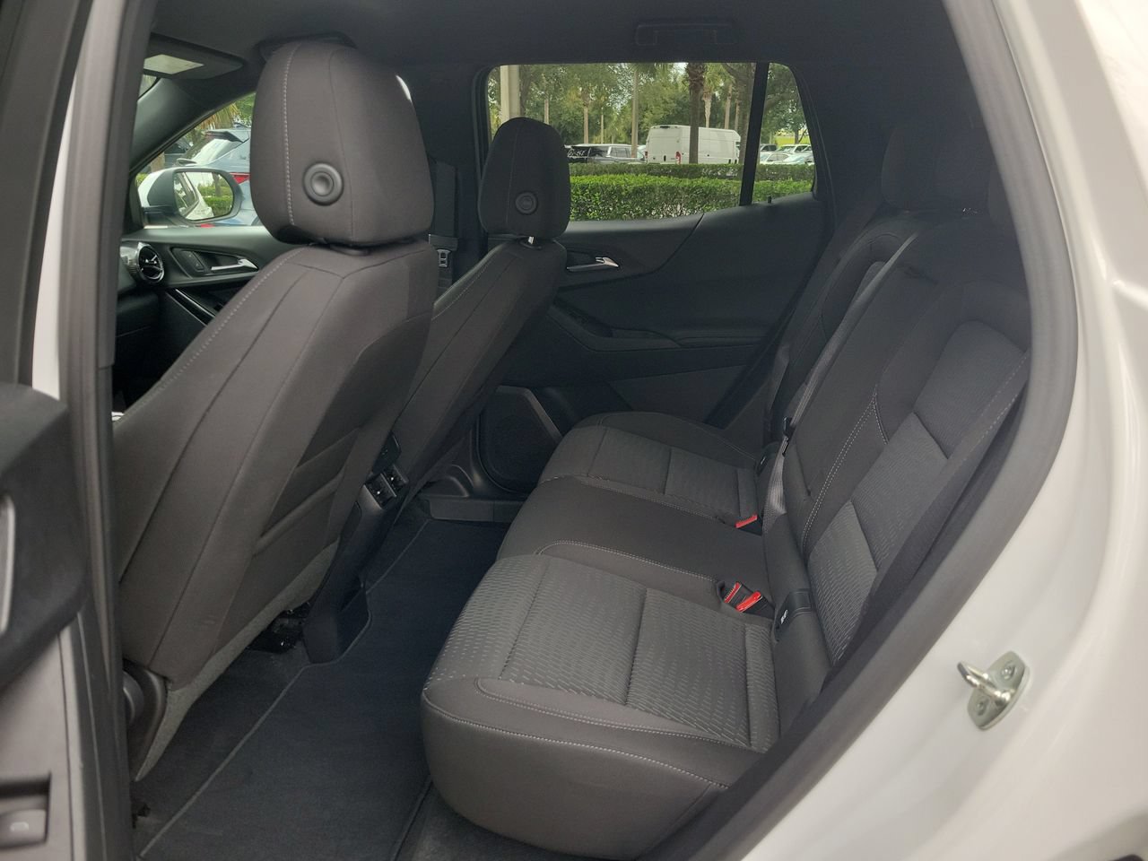 Used 2026 Chevrolet Equinox LT FWD image 9