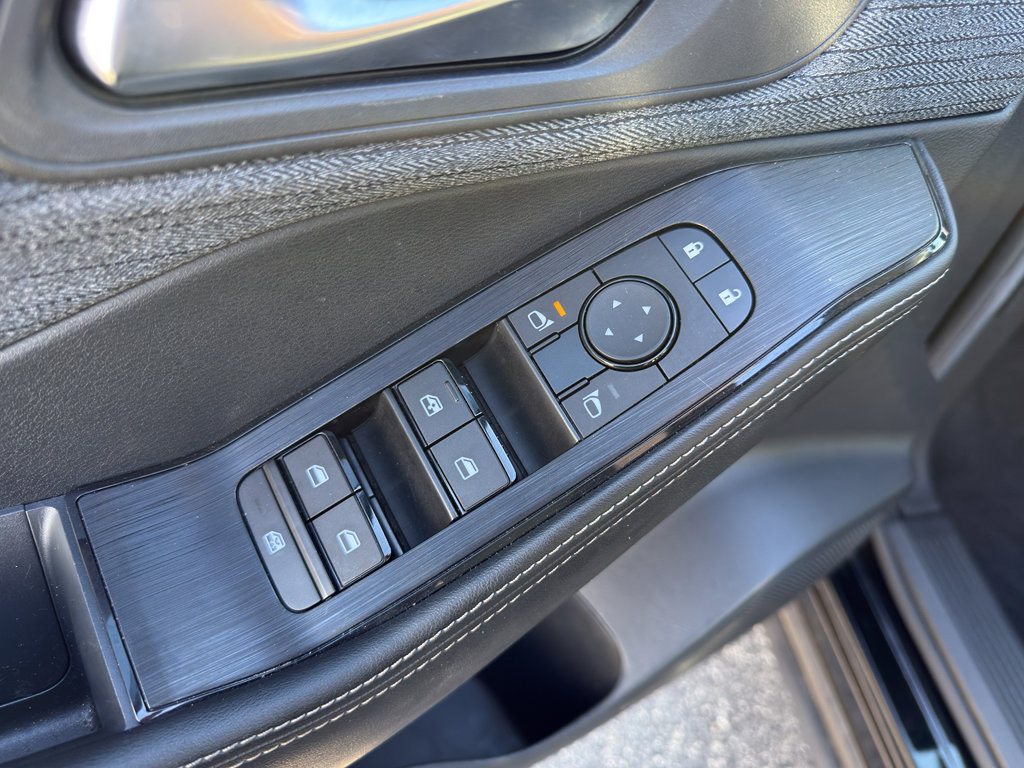 Certified 2023 Nissan Rogue SV image 12