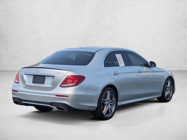 Used 2018 Mercedes-Benz E 400 4MATIC Sedan image 5