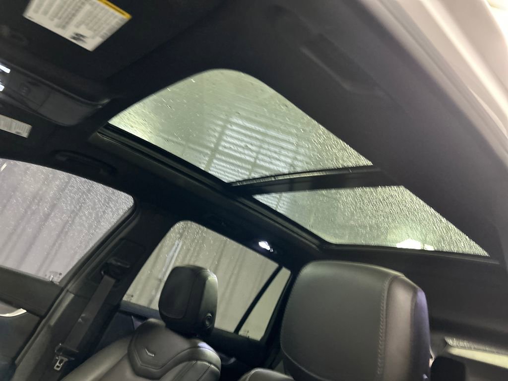 Used 2023 Cadillac XT6 Luxury image 23