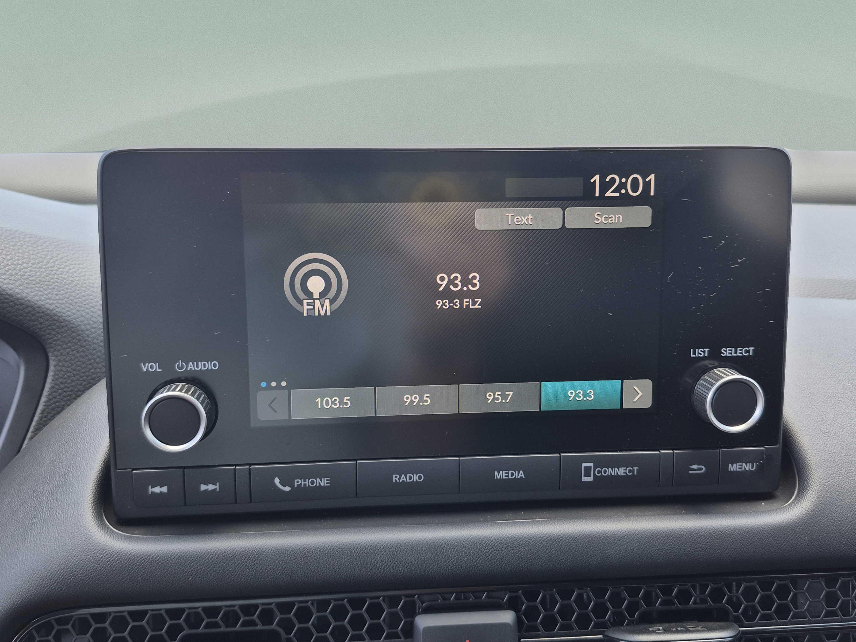 Used 2023 Honda HR-V LX image 23