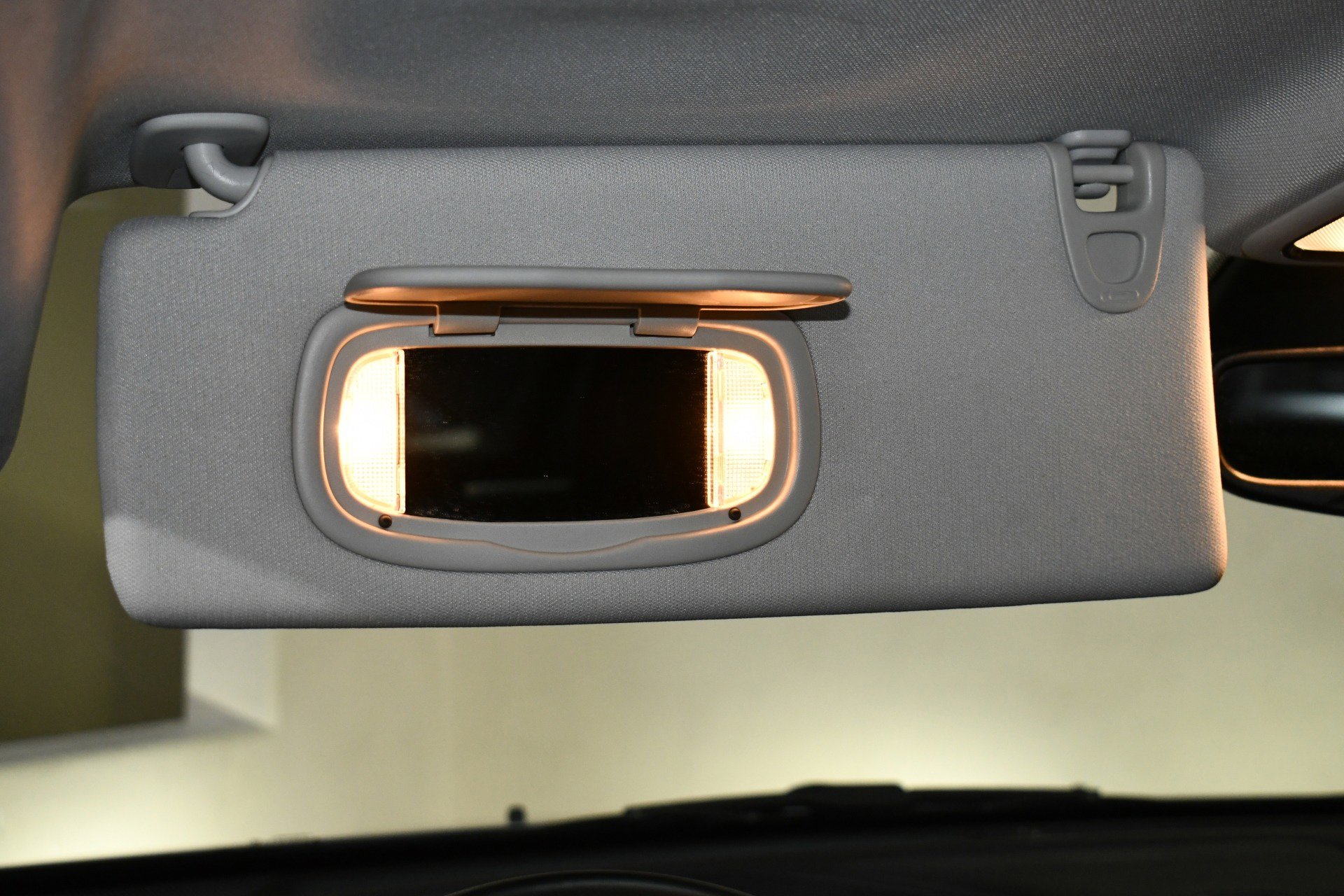 Used 2019 Jeep Cherokee Limited image 21