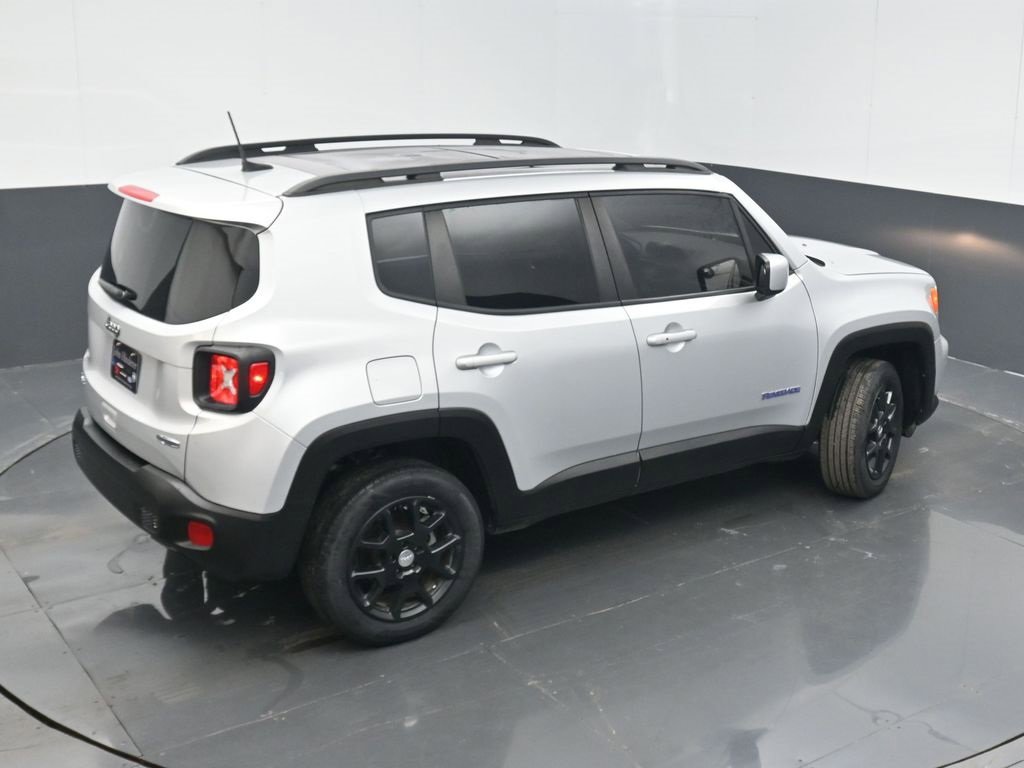 Certified 2020 Jeep Renegade Latitude w/ Cold Weather Group image 43