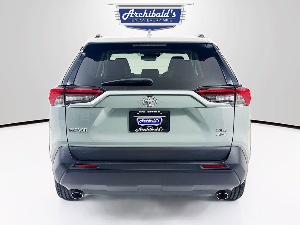Used 2019 Toyota RAV4 XLE Premium image 6