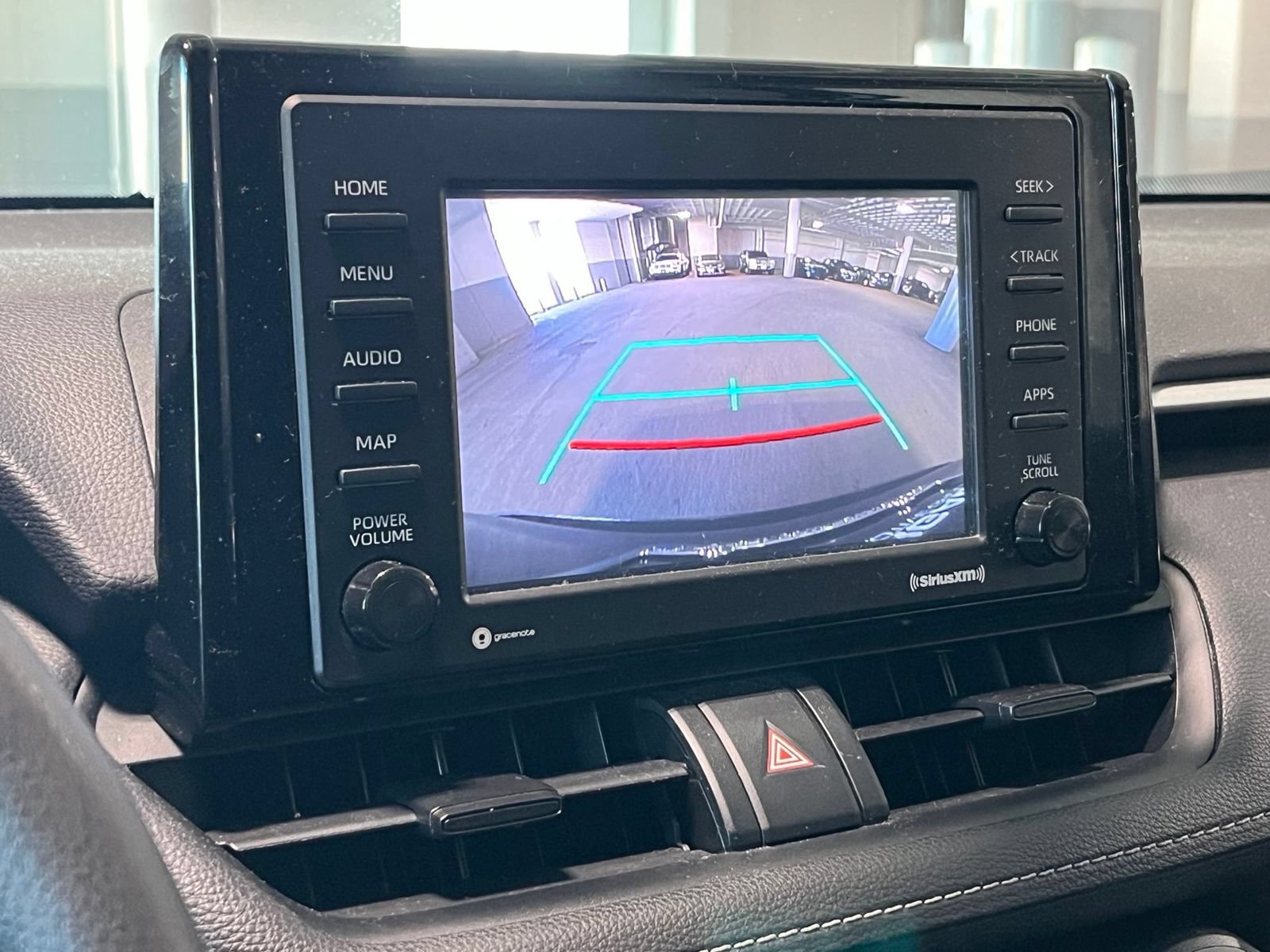 Used 2021 Toyota RAV4 LE AWD/4WD image 22