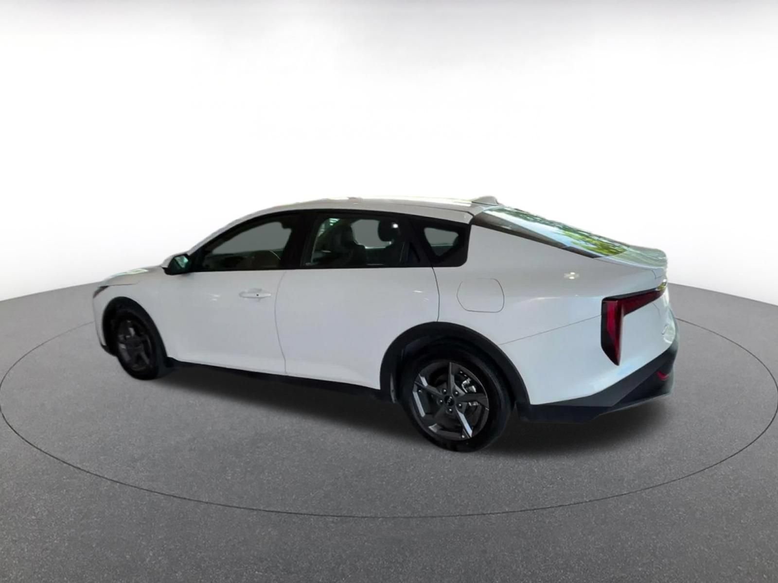 Used 2025 Kia K4 FWD image 9