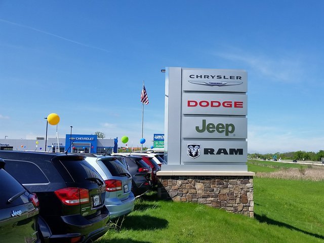 Used 2017 Jeep Grand Cherokee Limited w/ Luxury Group II AWD/4WD image 19