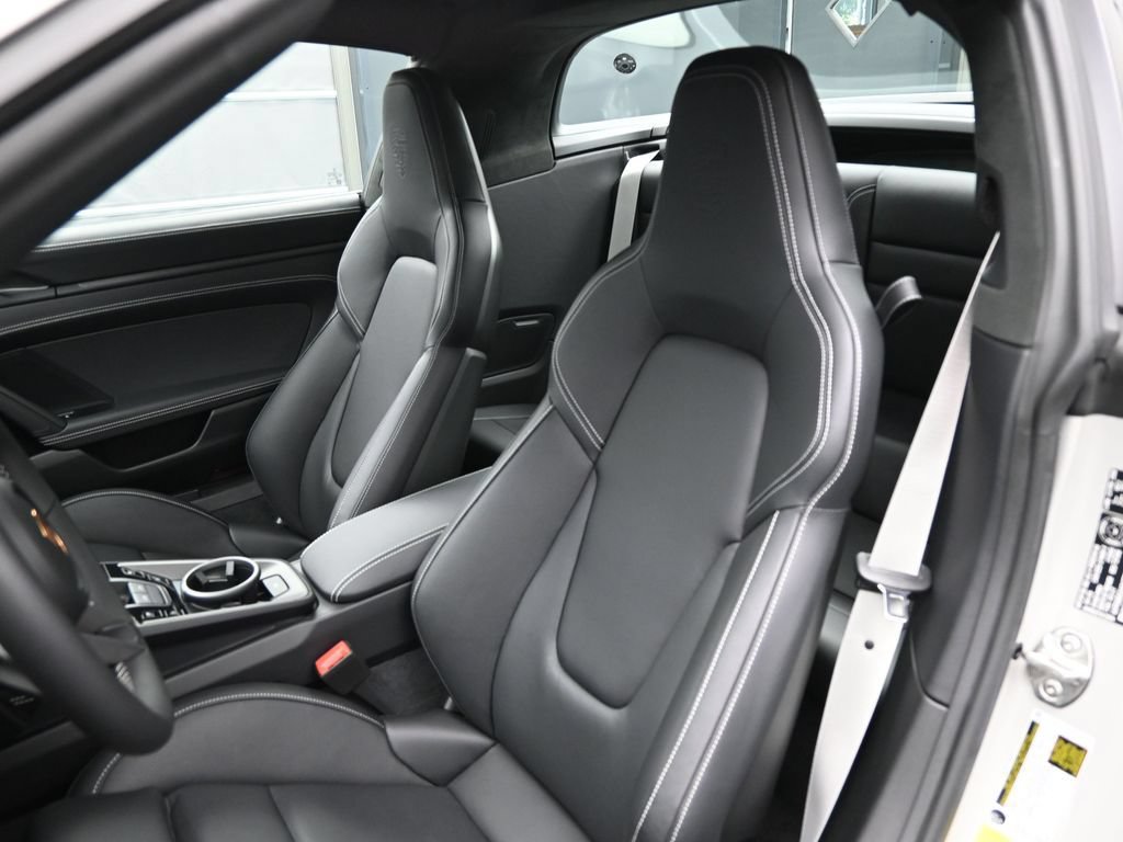 Certified 2026 Porsche 911 Targa 4 GTS AWD/4WD image 6