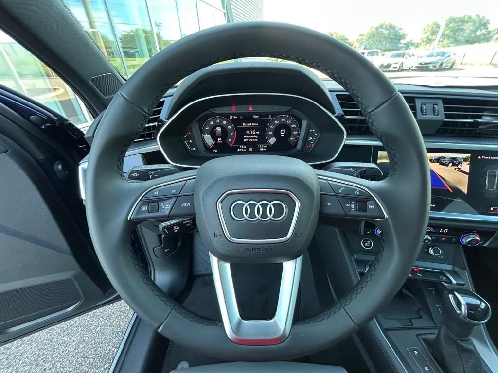 New 2025 Audi Q3 2.0T Premium image 13