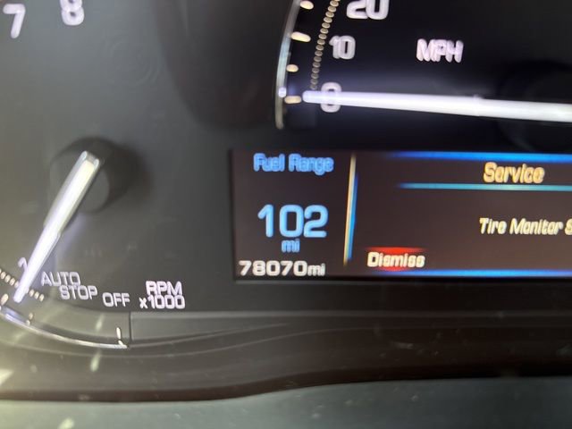 Used 2017 Cadillac XT5 Luxury w/ Driver Awareness Package image 2