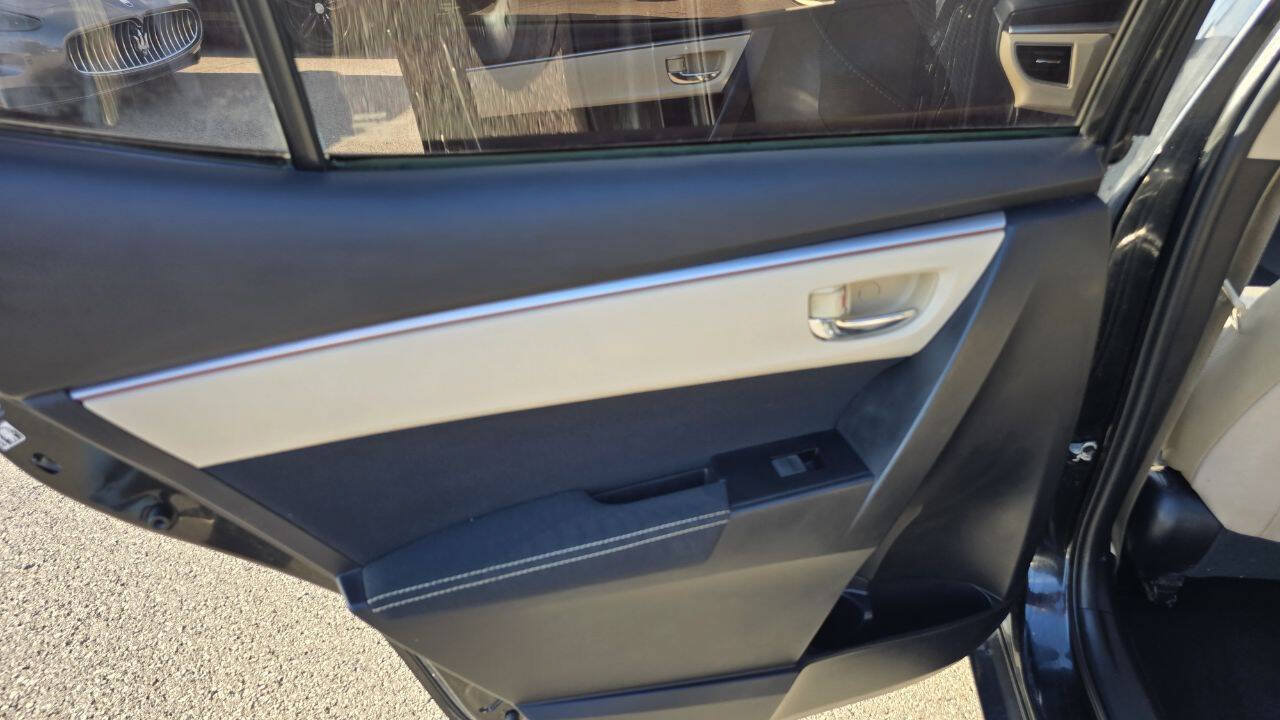 Used 2015 Toyota Corolla LE FWD image 36