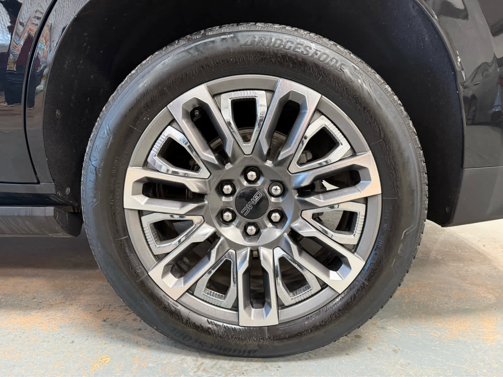 Certified 2023 GMC Yukon Denali Ultimate image 9