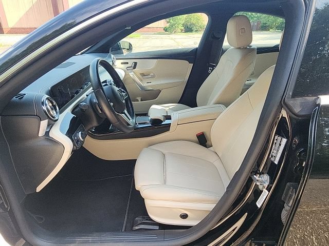 Used 2022 Mercedes-Benz CLA 250 image 16