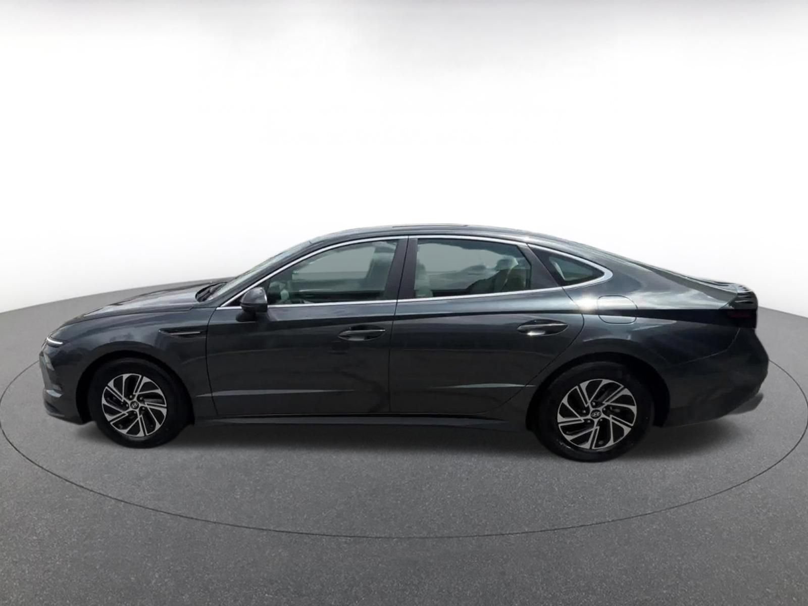 Used 2026 Hyundai Sonata Blue FWD image 8