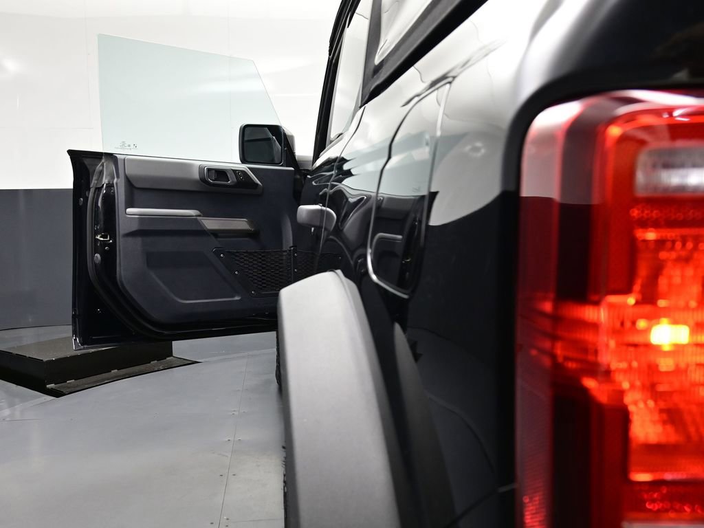 Used 2023 Ford Bronco Black Diamond image 17