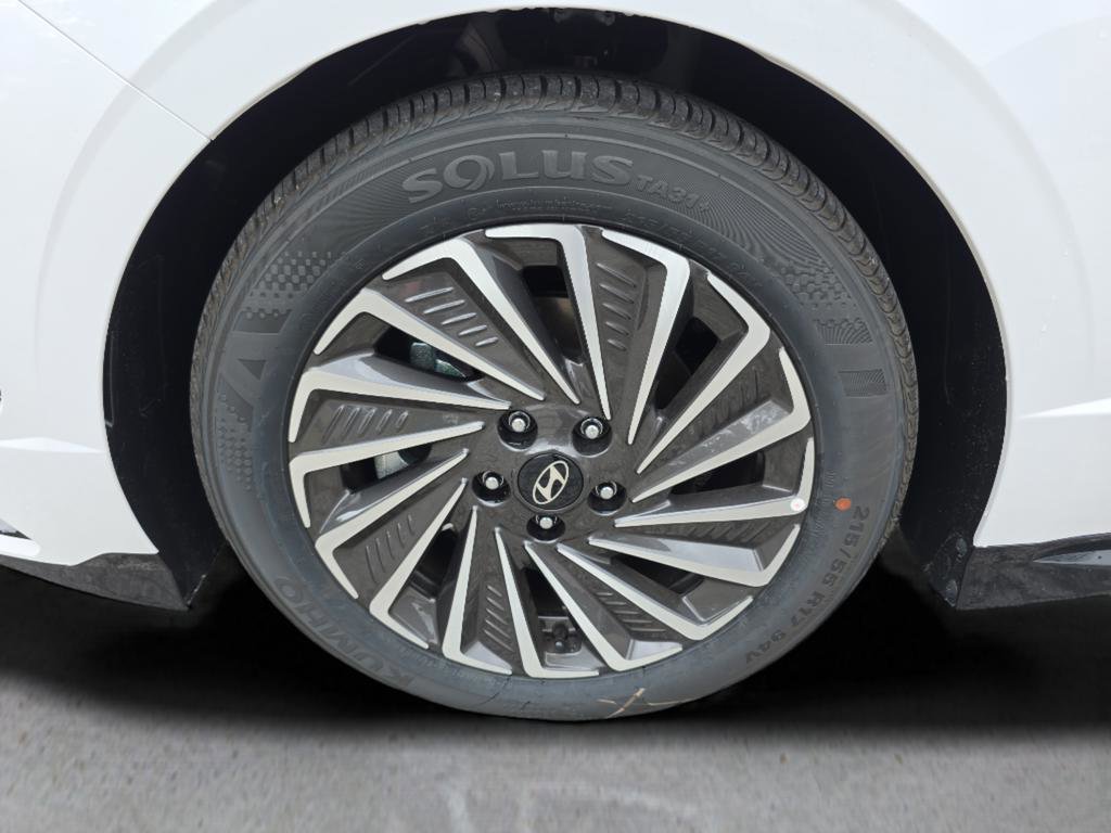 Certified 2025 Hyundai Sonata SEL FWD image 11