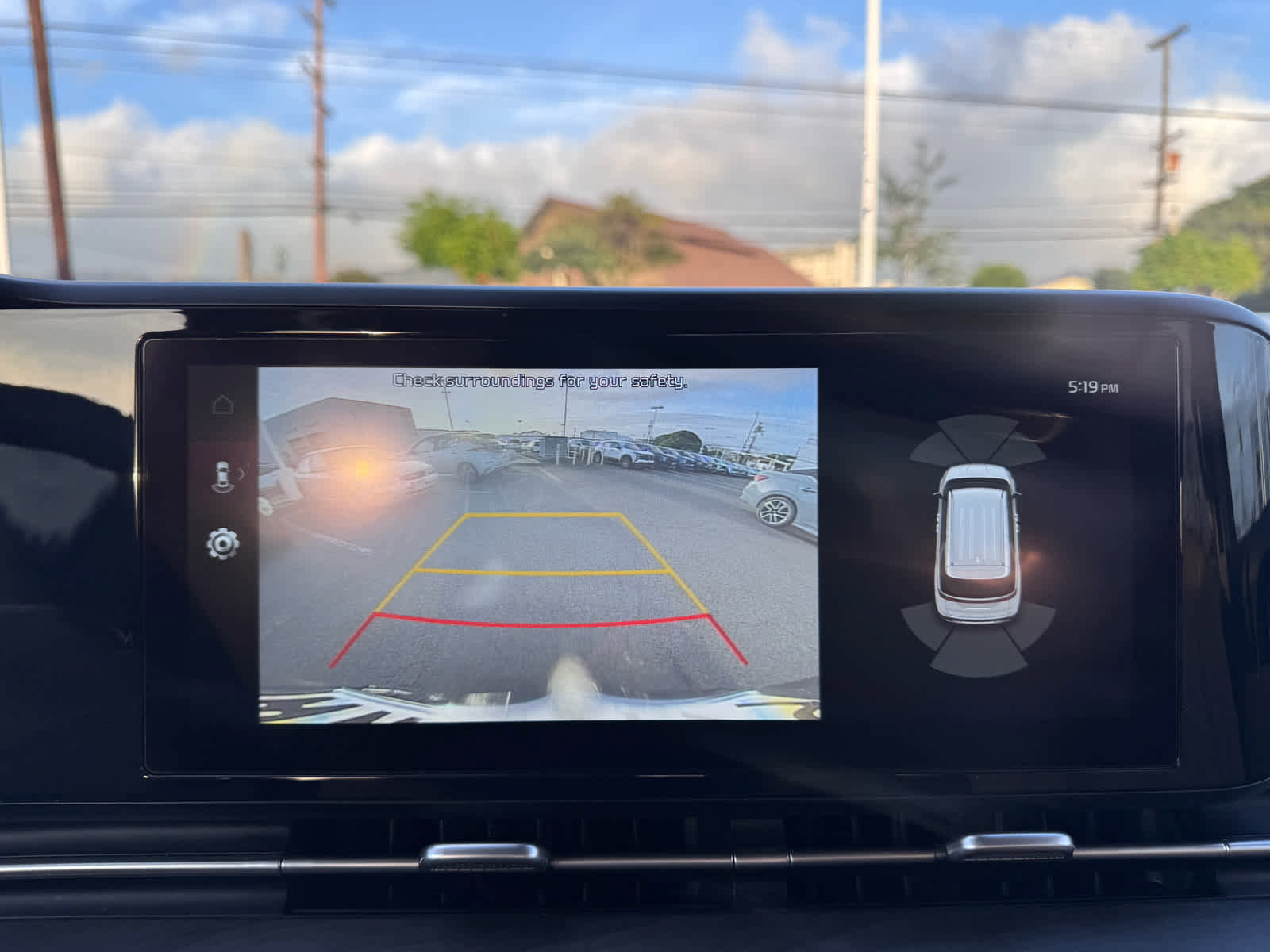 Used 2024 Kia Carnival EX image 7