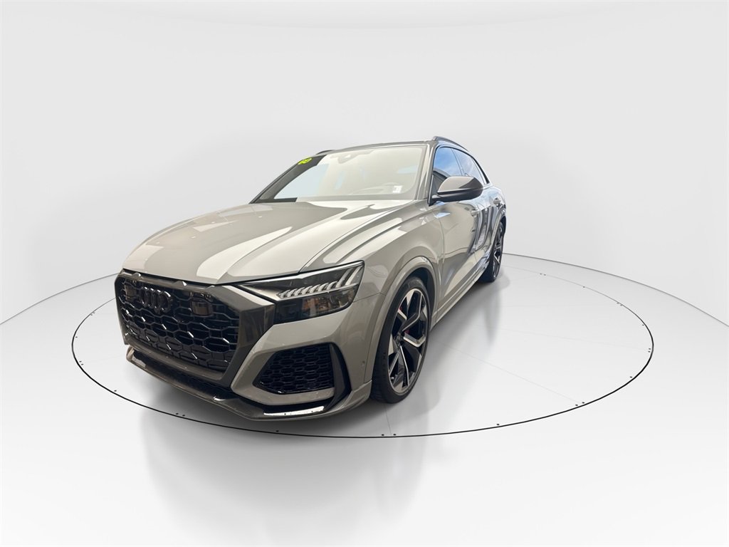 Used 2024 Audi RS Q8 w/ Black Optic Package image 4