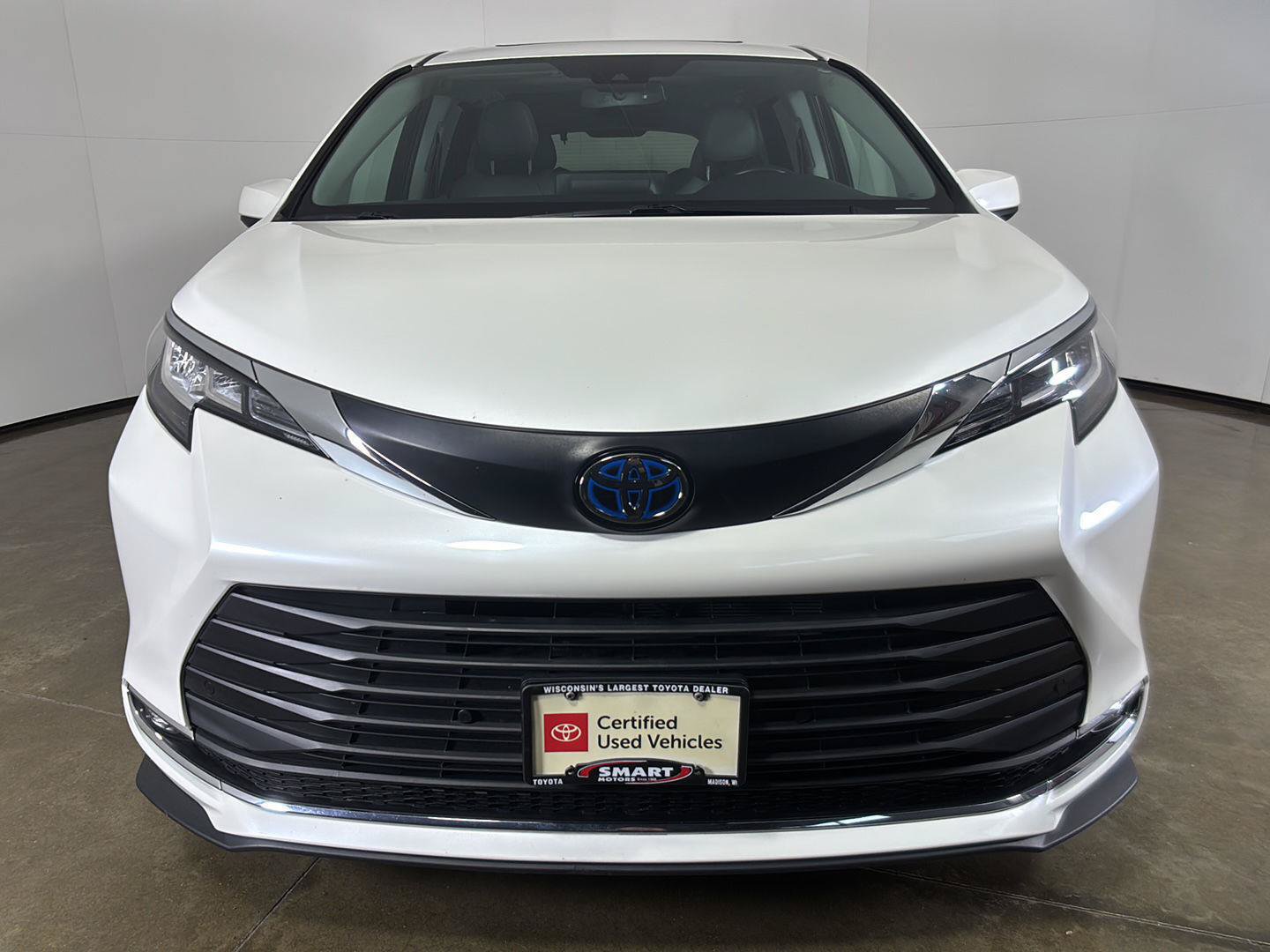 Used 2021 Toyota Sienna XLE FWD image 6