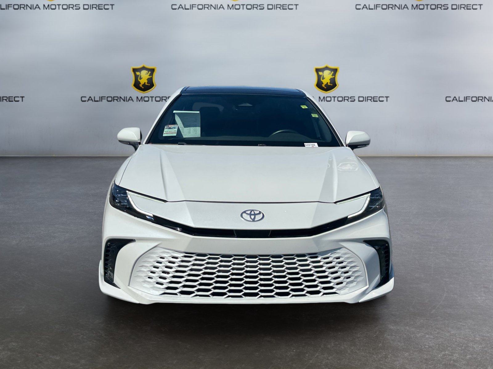 Used 2025 Toyota Camry XSE FWD image 8