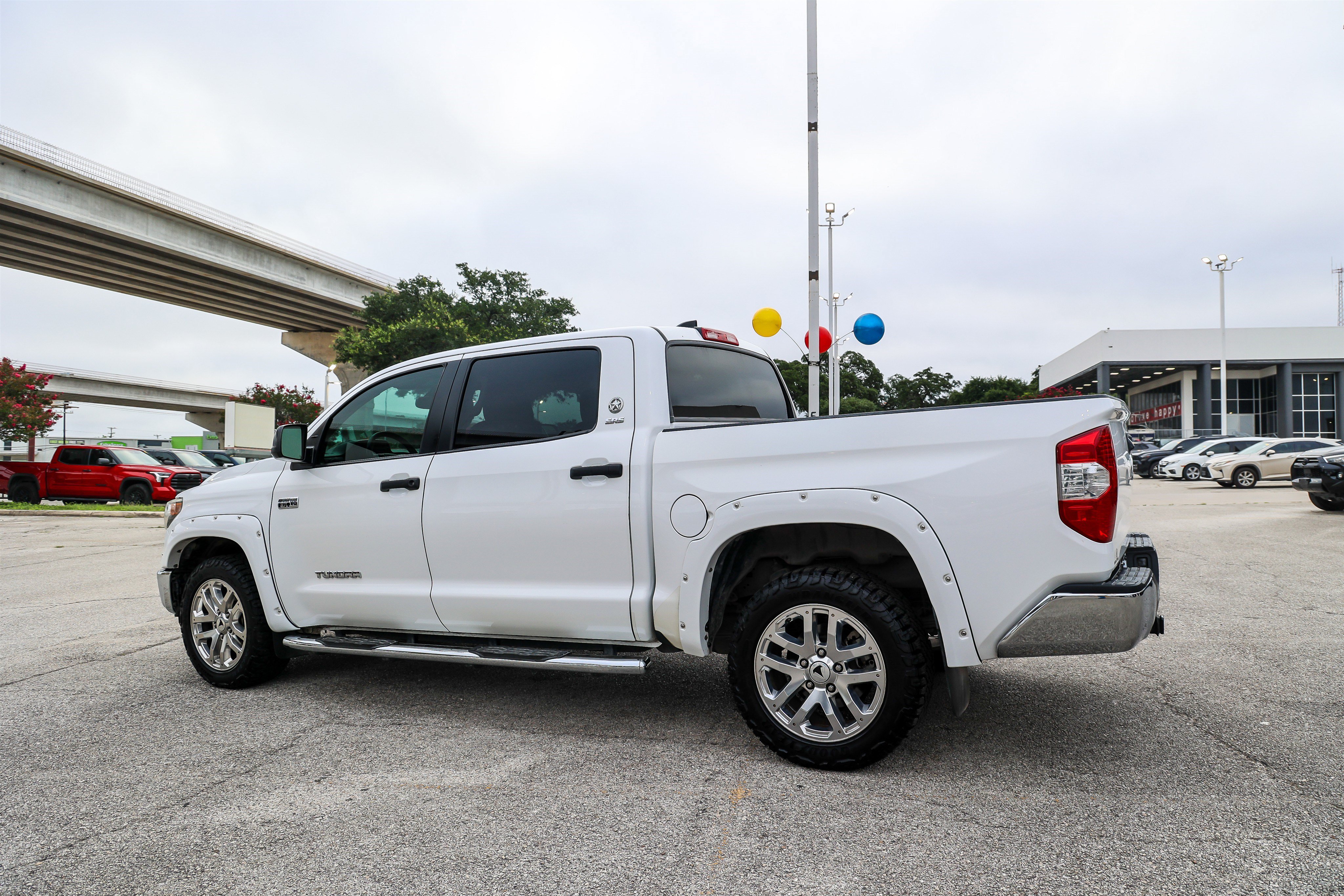 Used 2021 Toyota Tundra SR5 w/ SR5 Leather Package RWD image 10