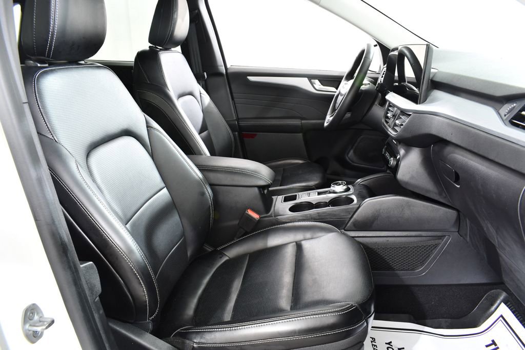 Used 2023 Ford Escape Platinum image 10