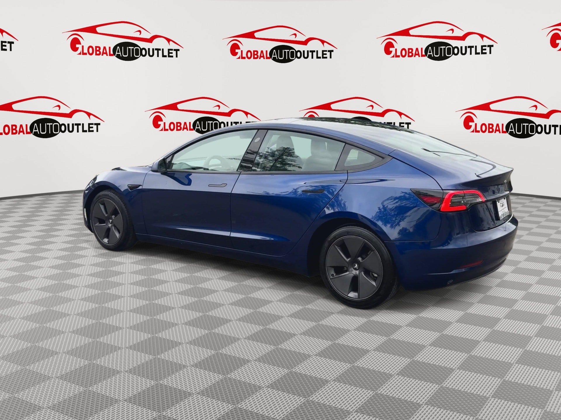 Used 2023 Tesla Model 3 Standard Range RWD image 6