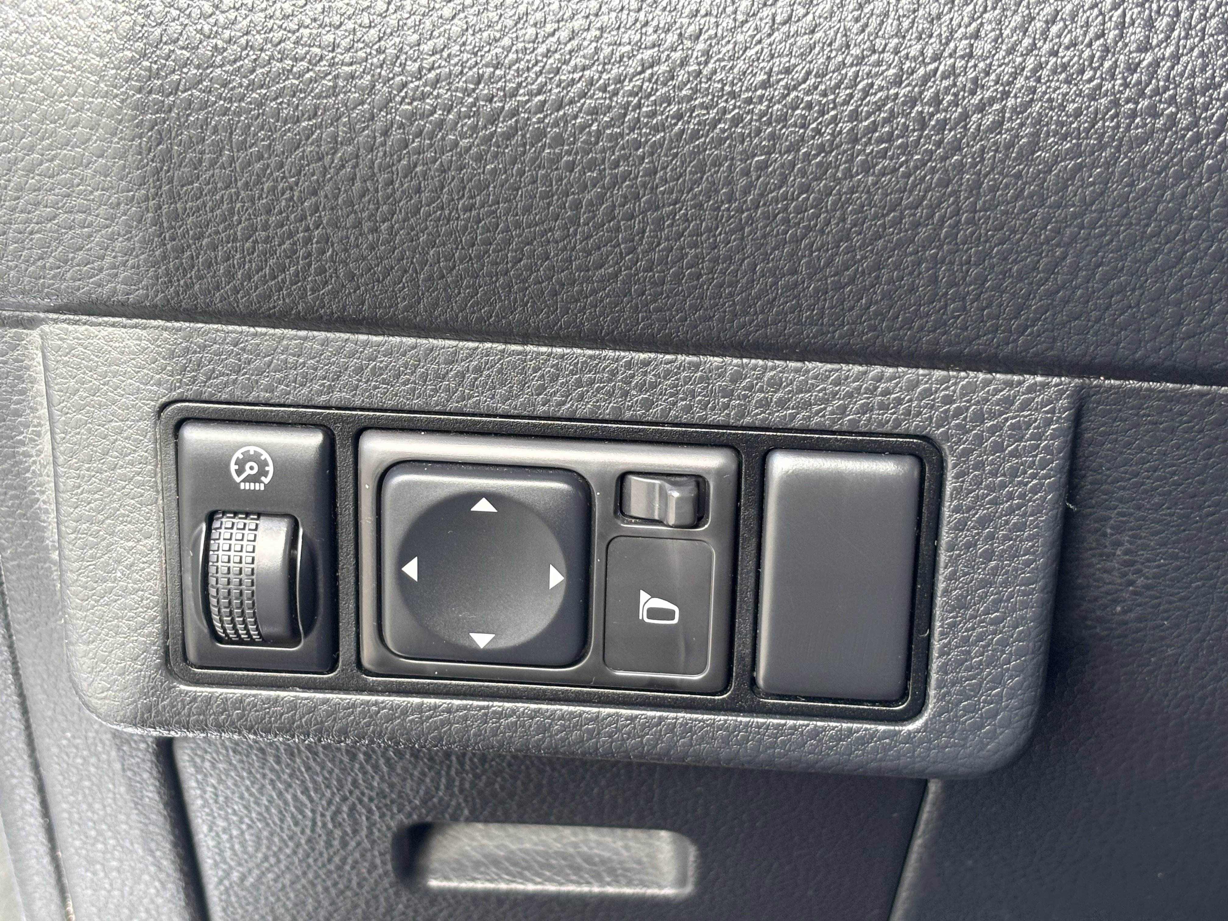 Used 2010 Nissan Versa 1.8 S w/ PWR Plus Pkg image 29