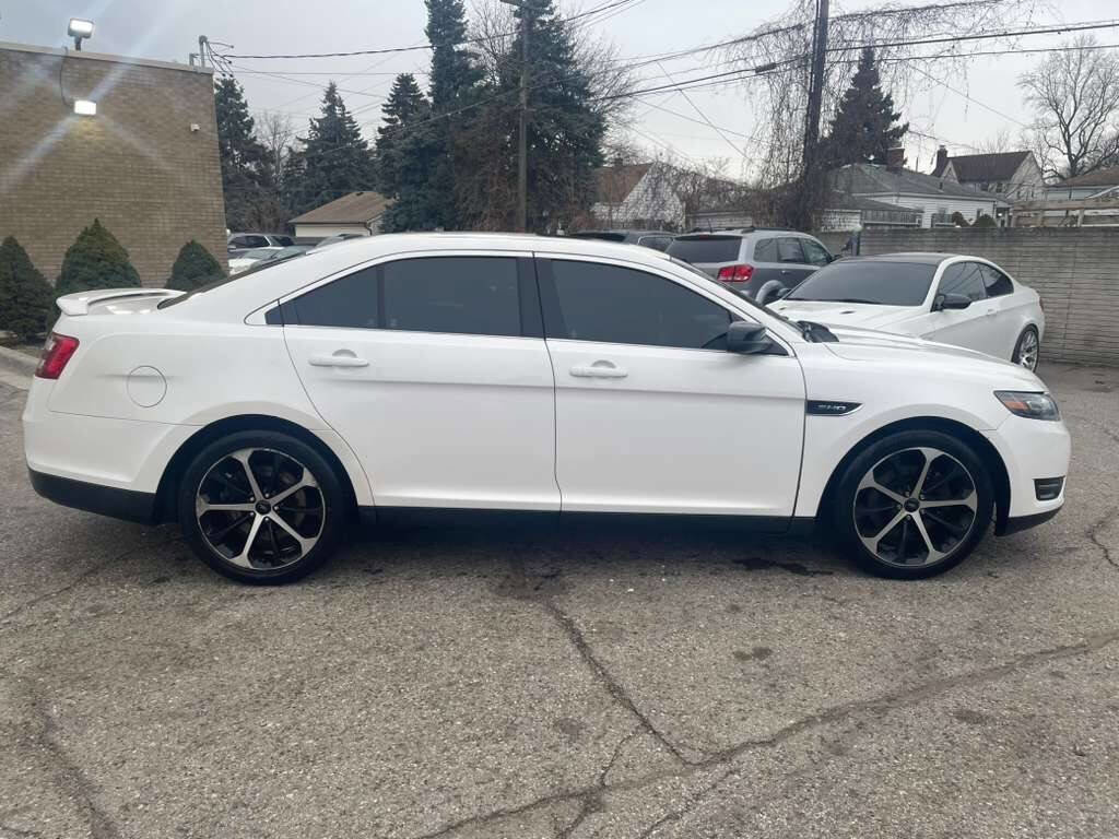 Used 2016 Ford Taurus SHO w/ Equipment Group 401A AWD/4WD image 4