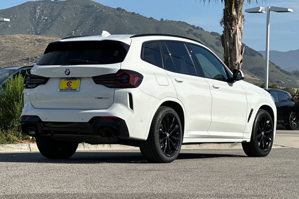 Used 2024 BMW X3 sDrive30i w/ Premium Package RWD image 3