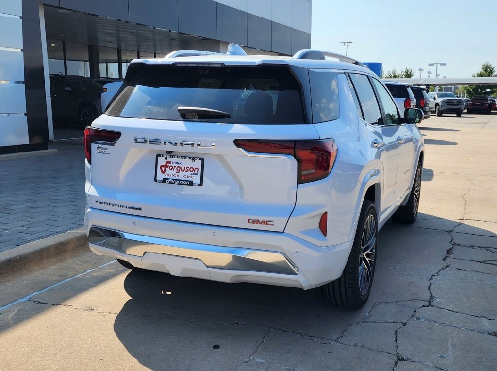 New 2026 GMC Terrain Denali image 4