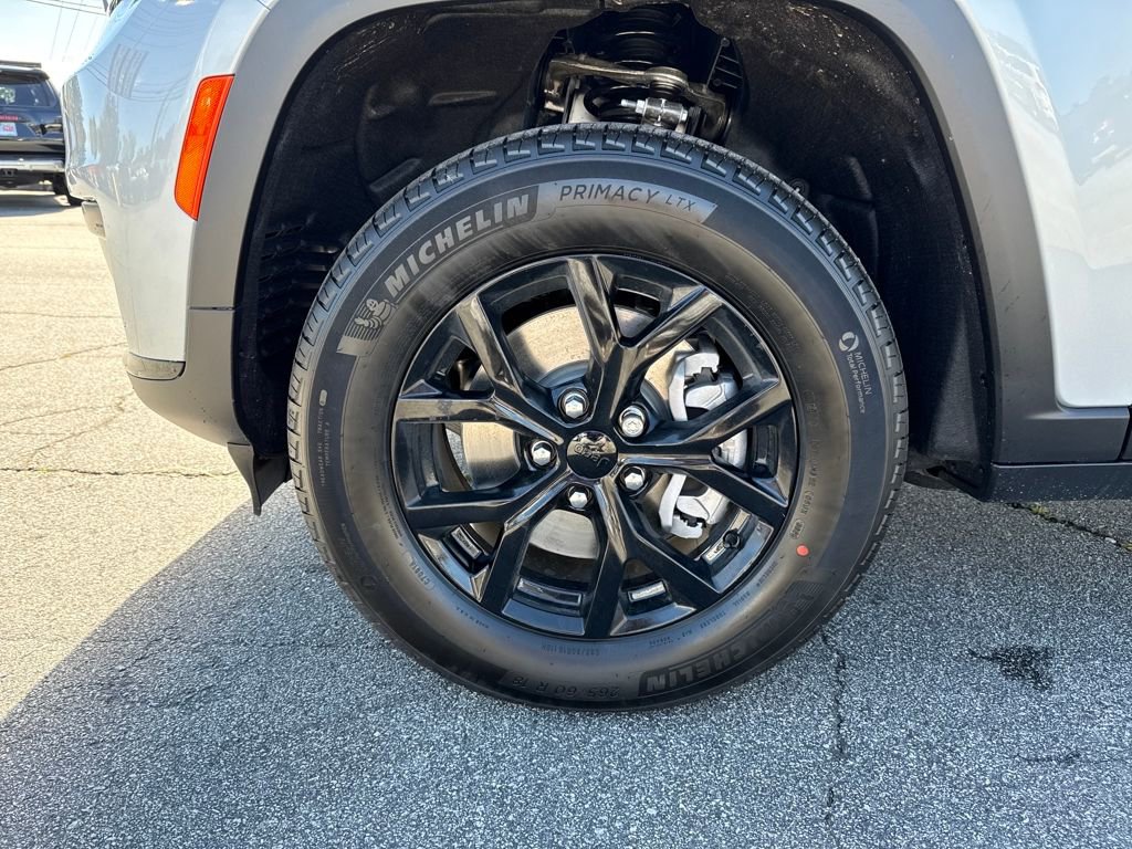 New 2025 Jeep Grand Cherokee L Laredo image 40