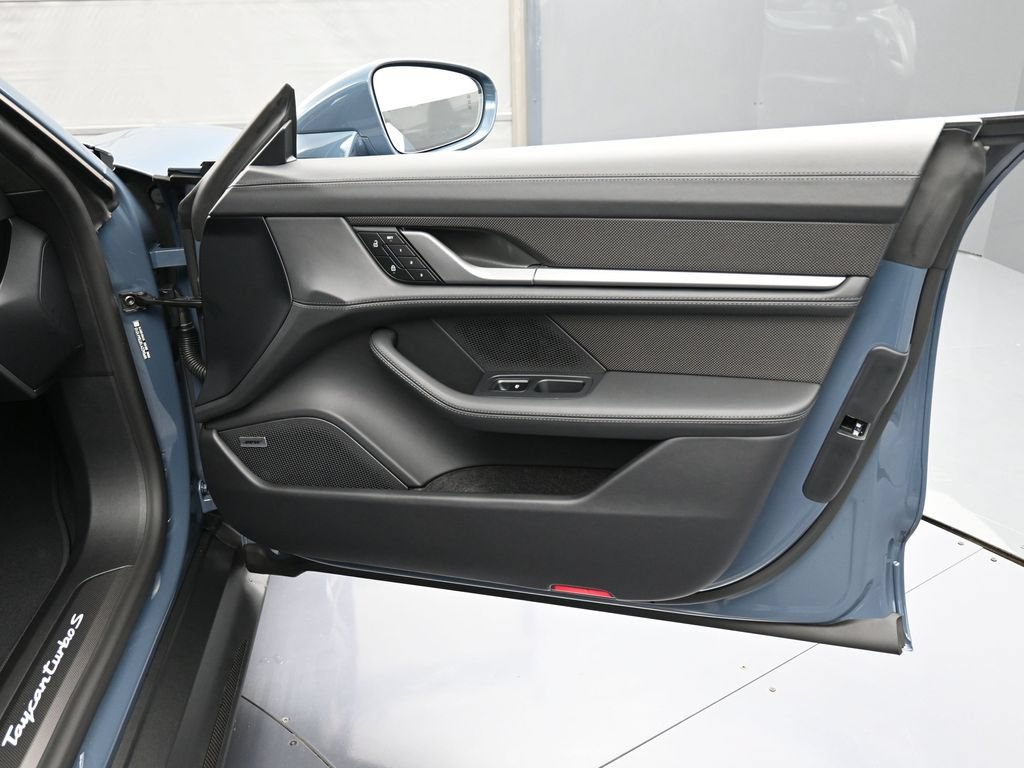 New 2026 Porsche Taycan Turbo S AWD/4WD image 30