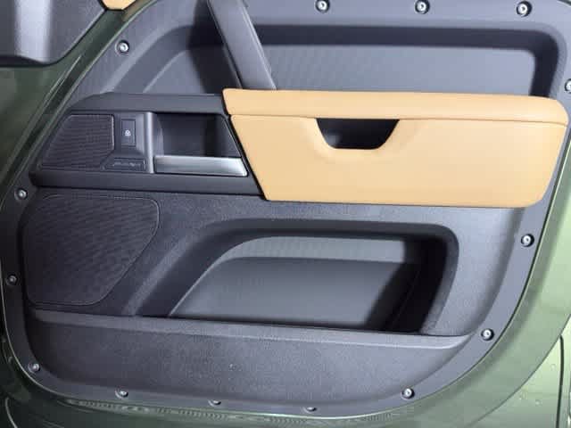 New 2026 Land Rover Defender 110 S AWD/4WD image 31