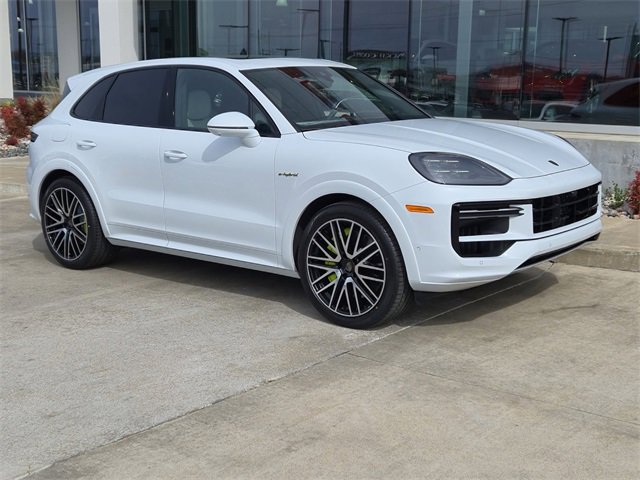 New 2025 Porsche Cayenne Turbo image 9