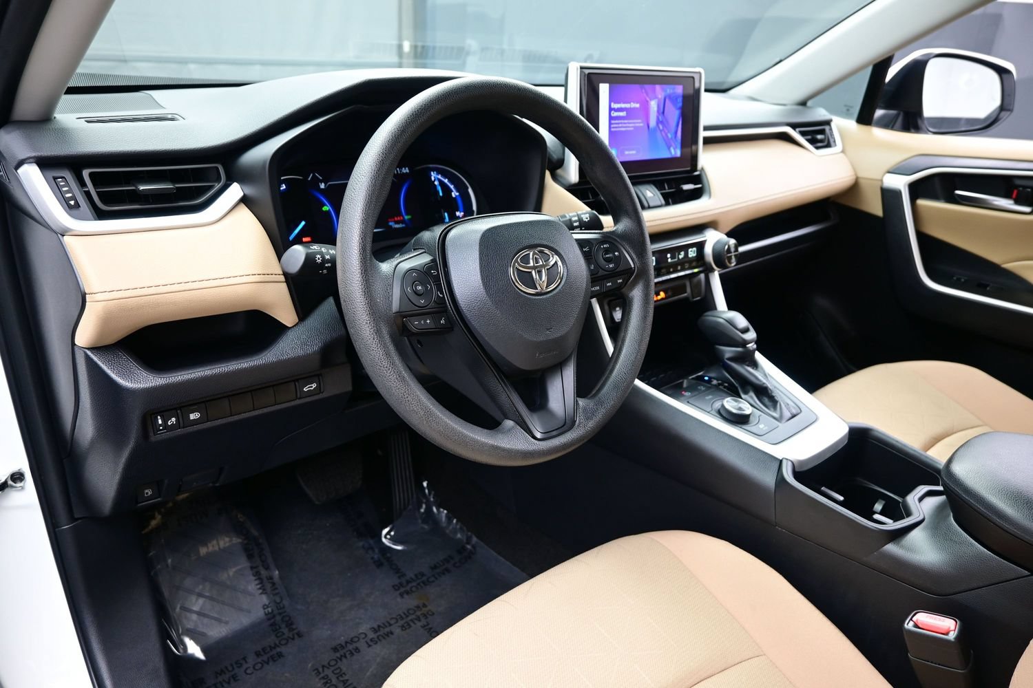 Used 2024 Toyota RAV4 XLE w/ Convenience Package AWD/4WD image 13