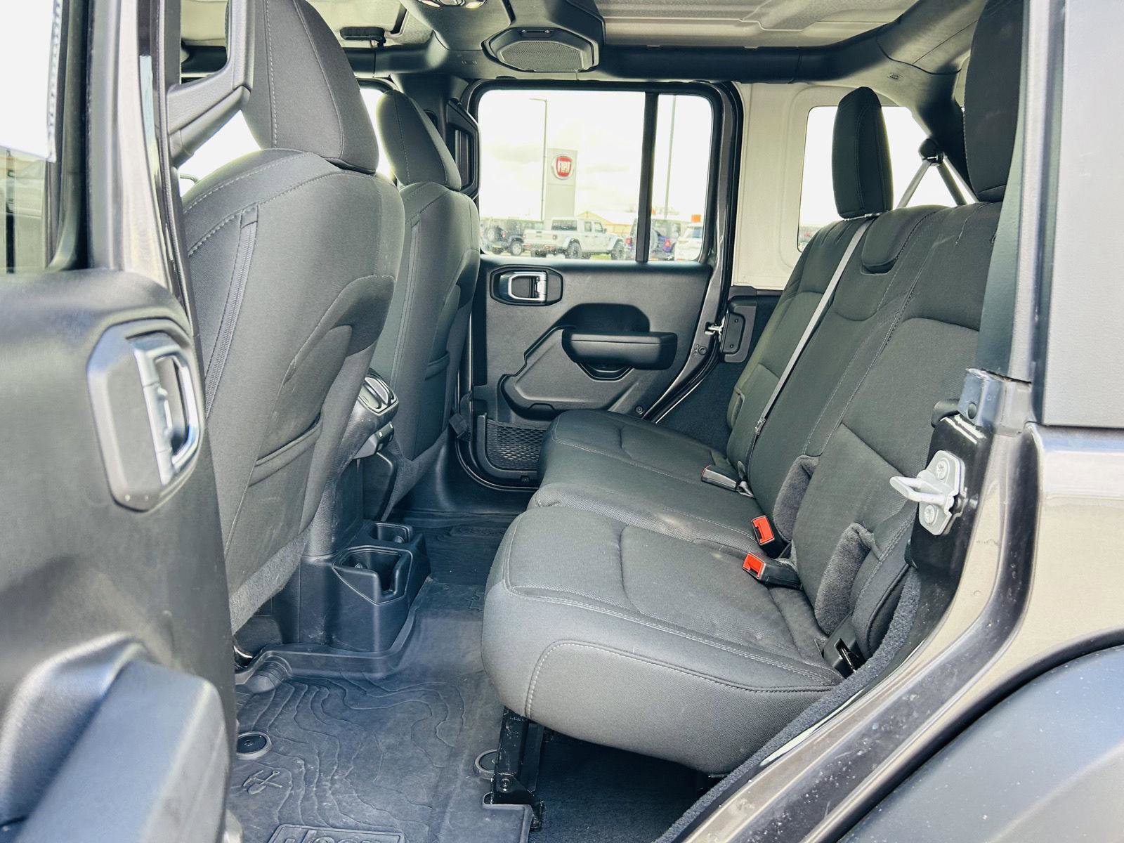 Used 2022 Jeep Wrangler Unlimited Sport image 22