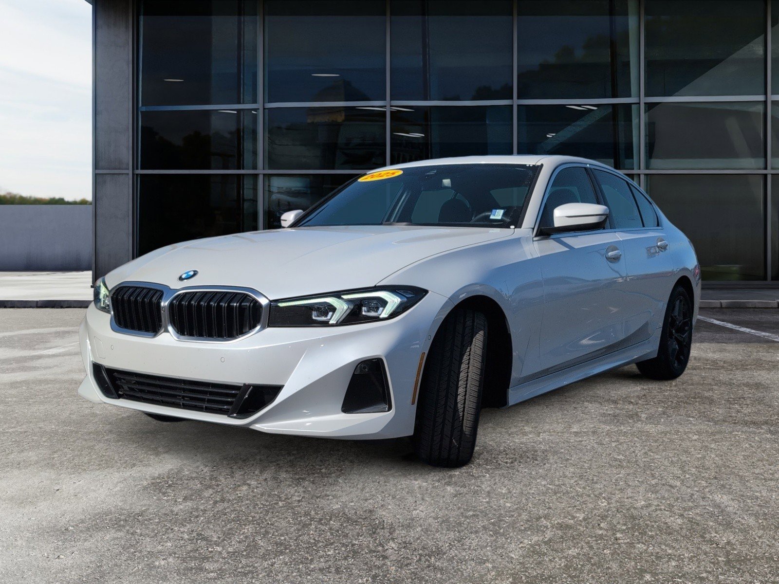 Used 2025 BMW 330i Sedan image 11