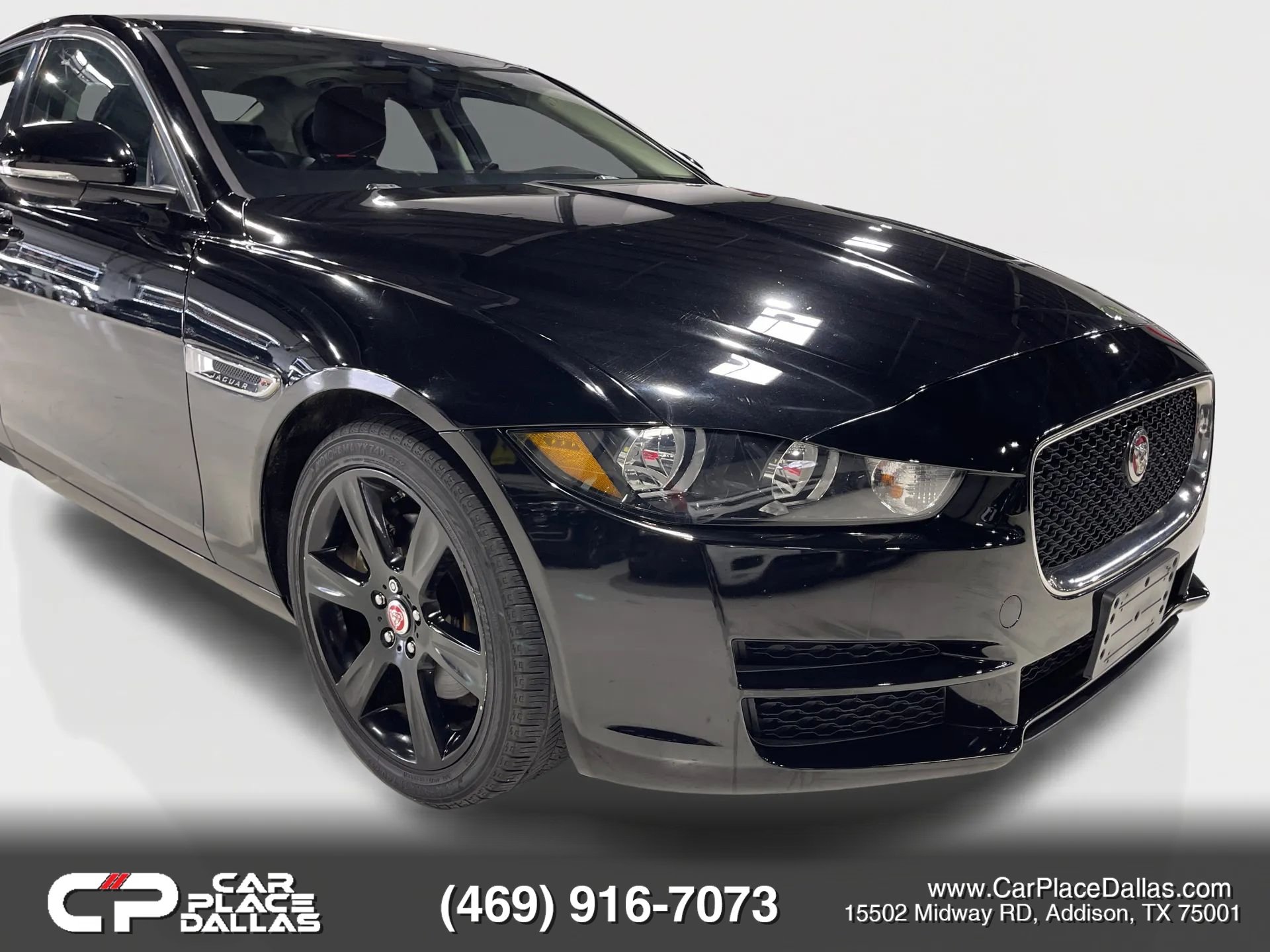 Used 2019 Jaguar XE Prestige RWD image 8
