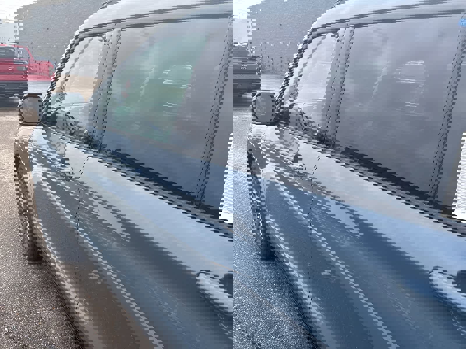 New 2026 Ford Explorer Active w/ Active Comfort Package image 5