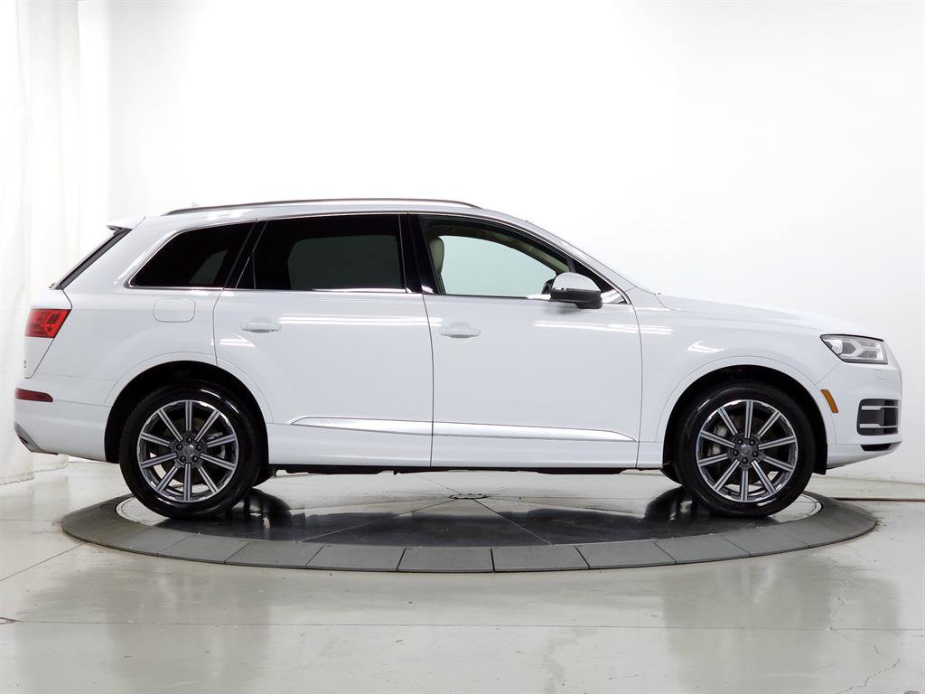 Used 2018 Audi Q7 3.0T Premium image 11