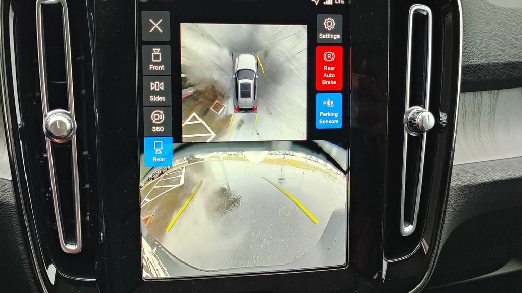 New 2026 Volvo XC40 B5 Plus w/ Protection Package Premier image 20