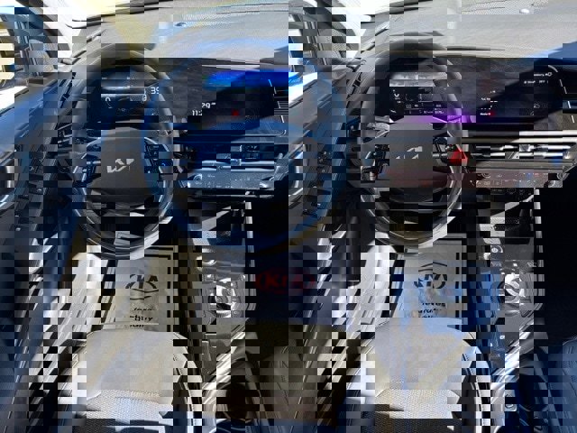 Certified 2025 Kia Niro Wind w/ Wind Preserve Package image 13