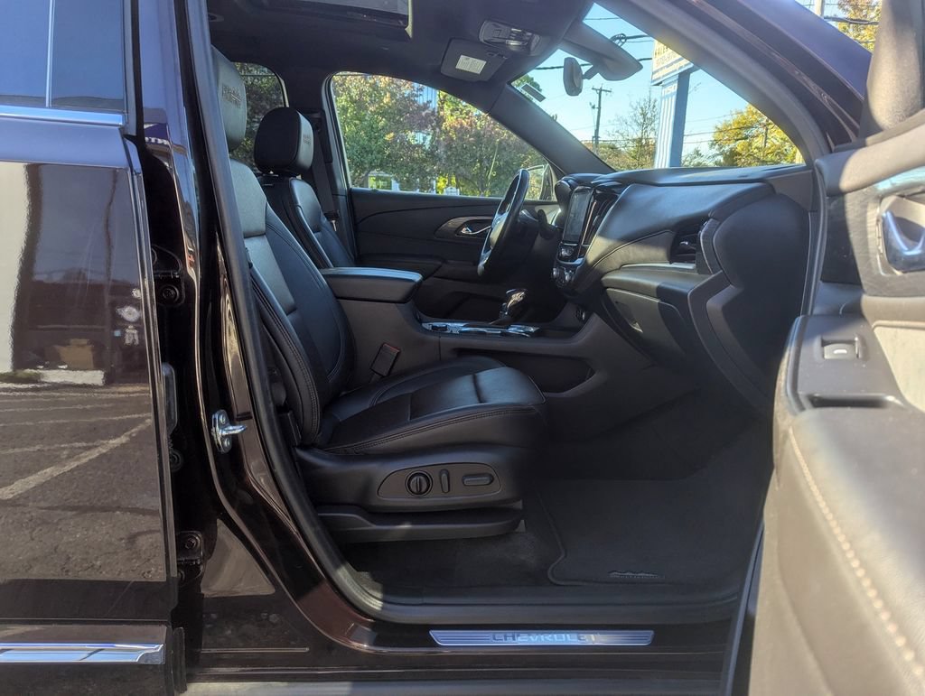 Used 2022 Chevrolet Traverse High Country AWD/4WD image 33