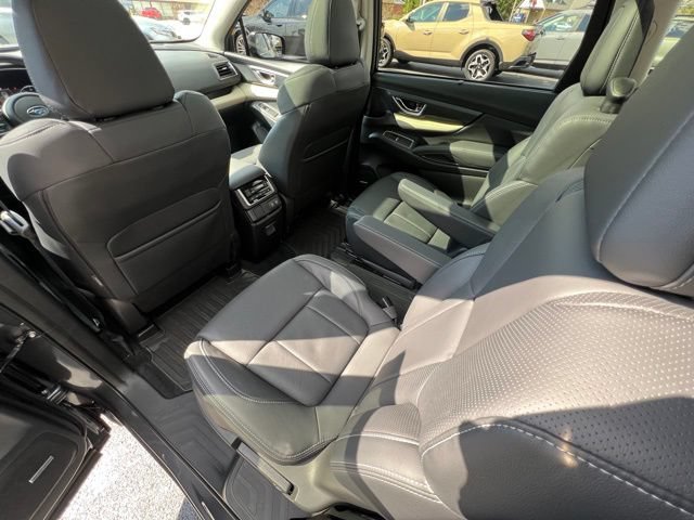 Used 2022 Subaru Ascent Limited w/ Technology Package AWD/4WD image 5